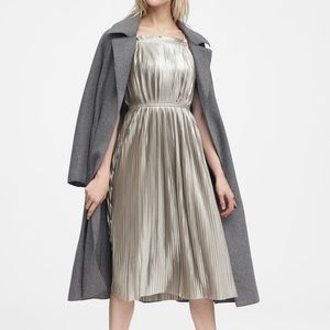 Banana republic metallic pleated dress sz 4 NWT